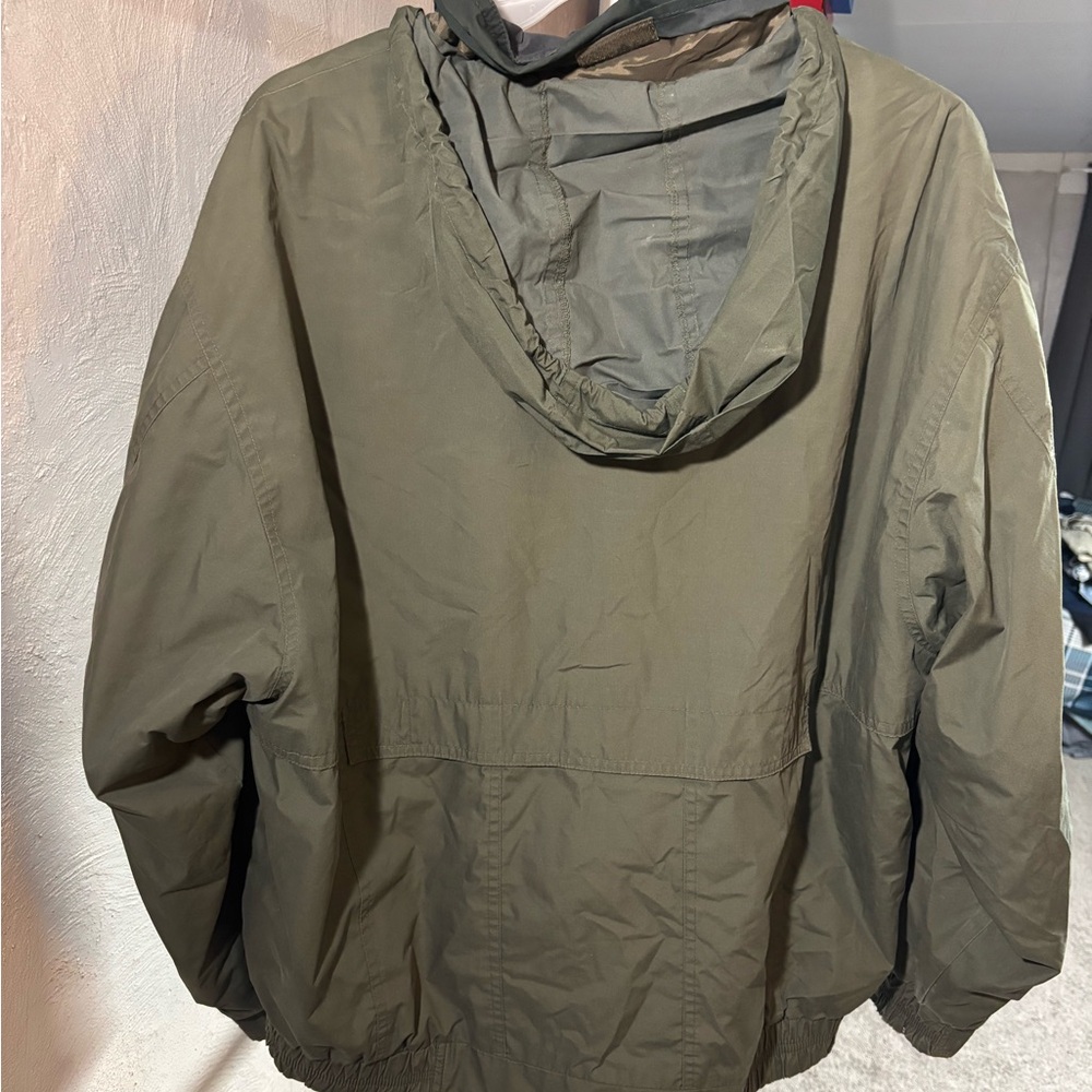 London Fog Men's Green Raincoat - Picture 3 of 3